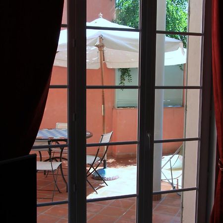 Appartement Avec Patio Et Garage Centre Ville Et Plage Sanary-sur-Mer Eksteriør bilde