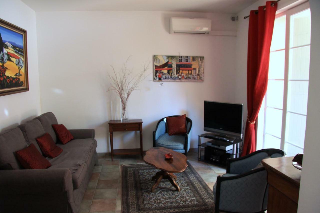 Appartement Avec Patio Et Garage Centre Ville Et Plage Sanary-sur-Mer Eksteriør bilde