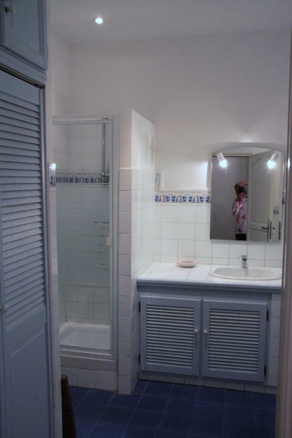 Appartement Avec Patio Et Garage Centre Ville Et Plage Sanary-sur-Mer Eksteriør bilde