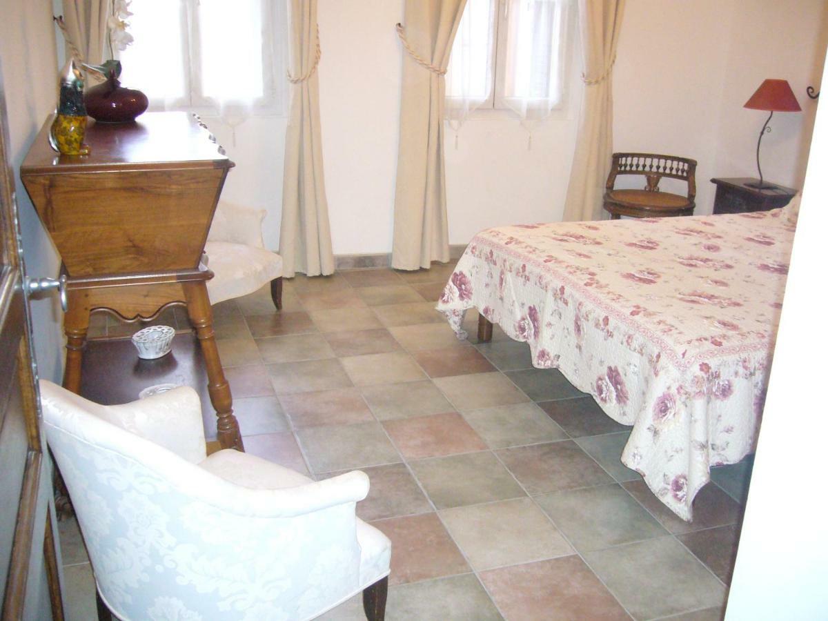 Appartement Avec Patio Et Garage Centre Ville Et Plage Sanary-sur-Mer Eksteriør bilde