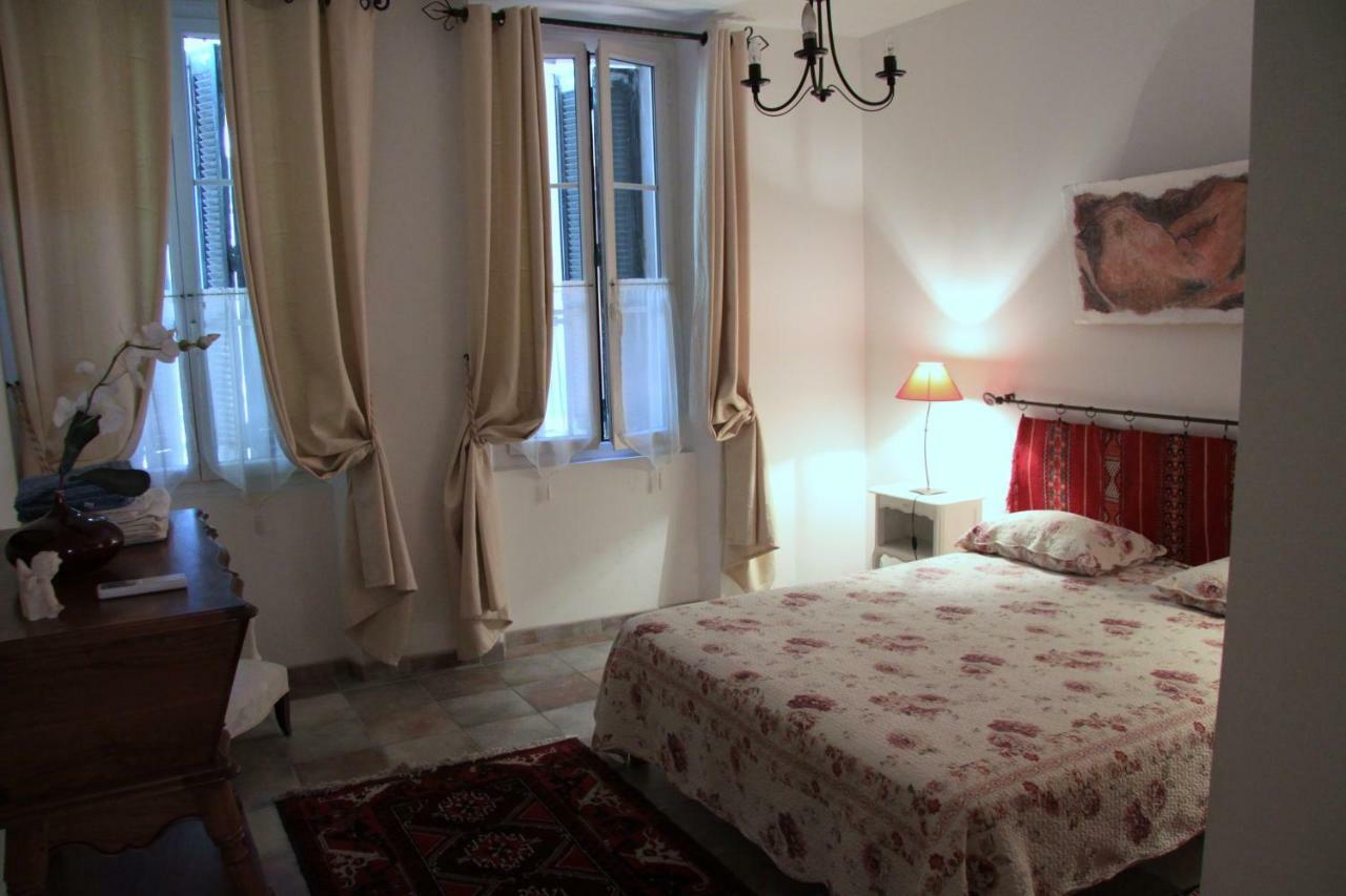 Appartement Avec Patio Et Garage Centre Ville Et Plage Sanary-sur-Mer Eksteriør bilde